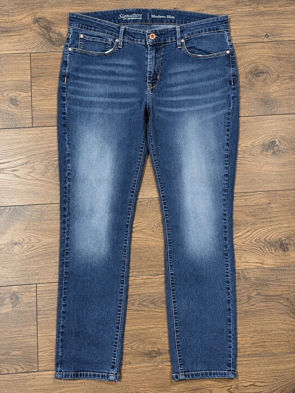 Signature by Levi Strauss Women's Skinny Jeans in Medium Blue Fade